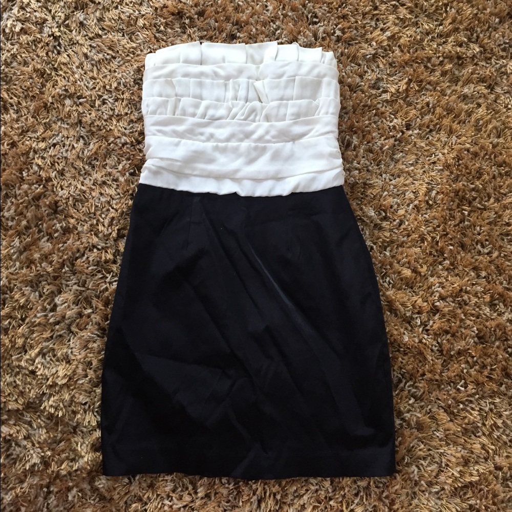 Strapless Formal Dress